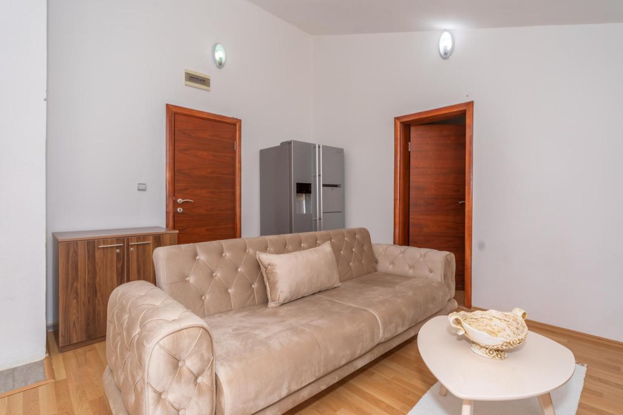 Apartman Sara Bar Exterior photo
